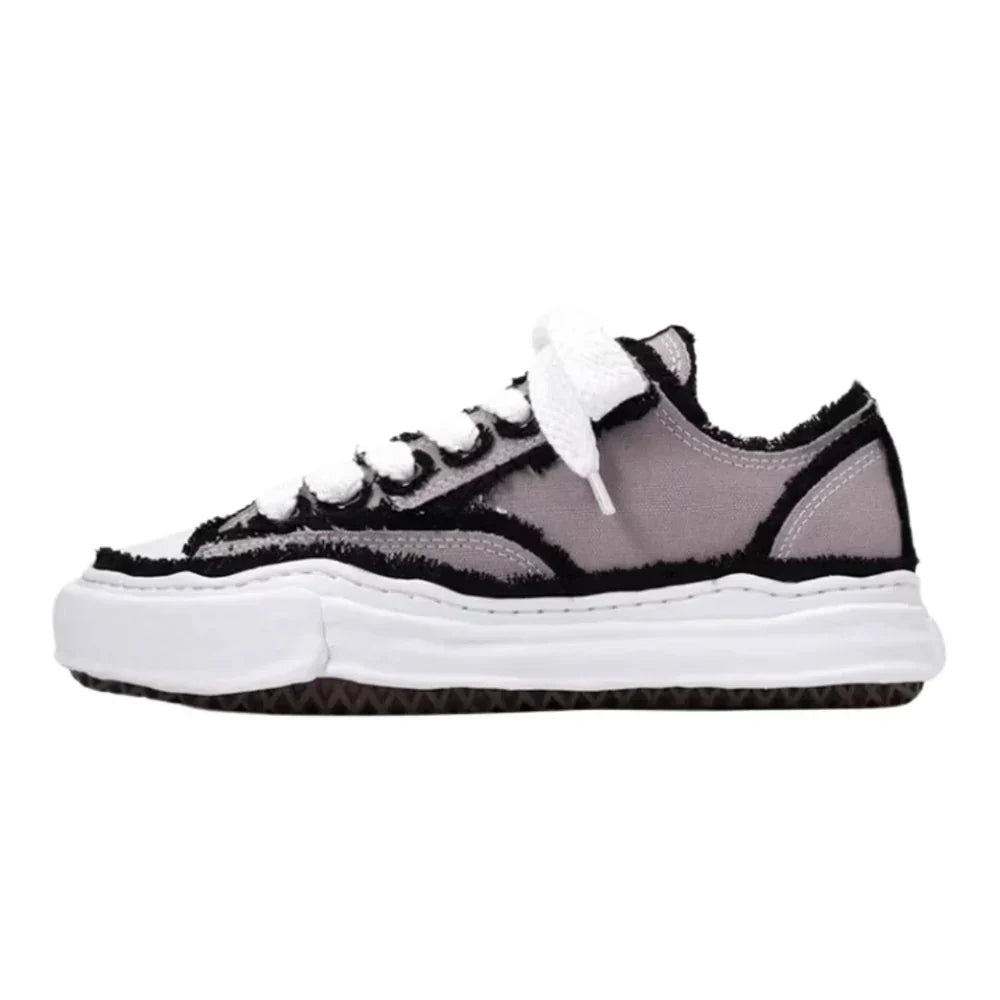 Cold Sneaker