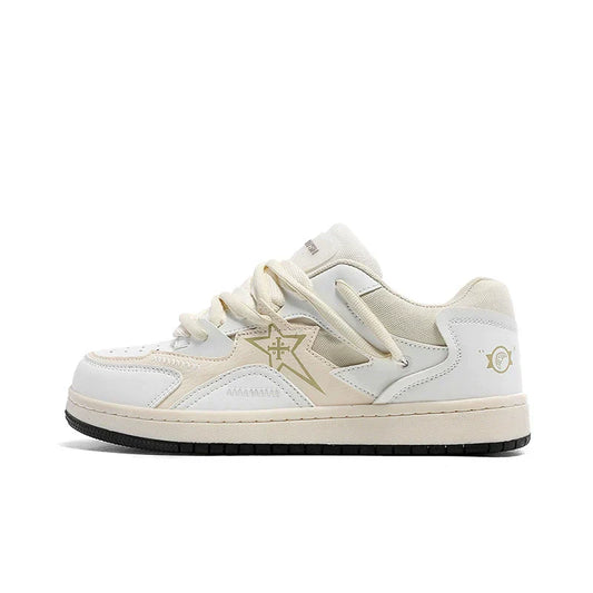 Clean Sneaker