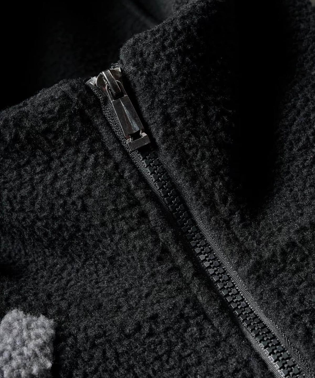 NOVA - FLEECEJACKE, Nahaufnahme des Reißverschlusses