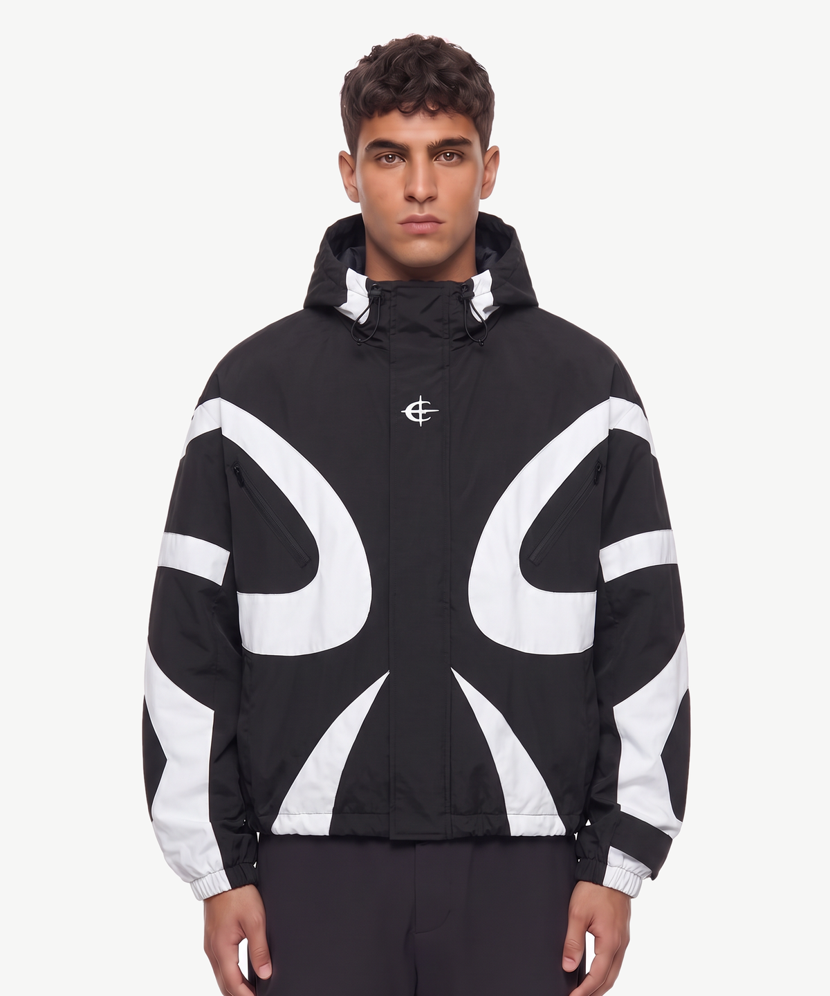 VERTEX - JACKE in Schwarz-Weiß, getragen von einem Model, Colorblock-Kapuzenjacke im Oversize-Schnitt